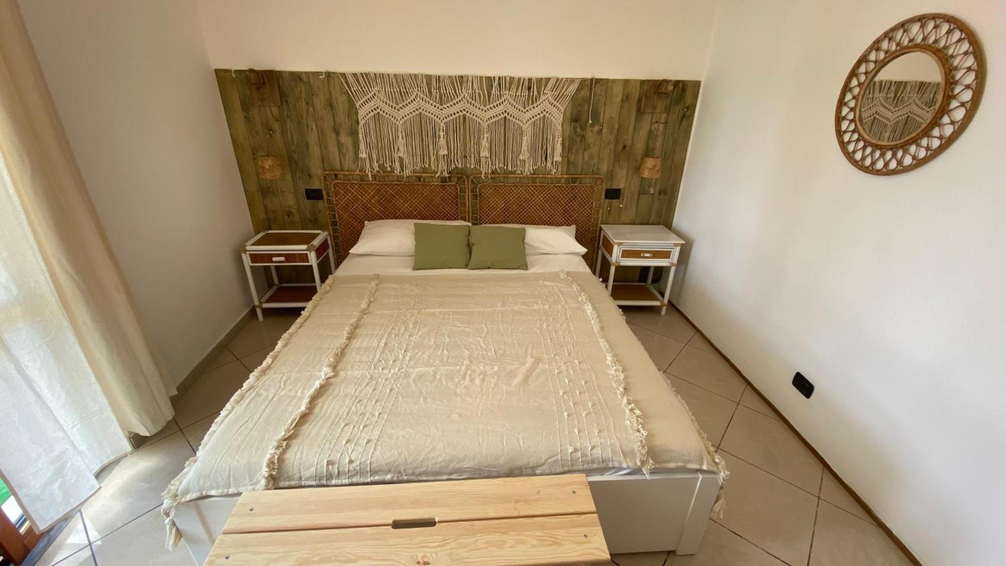 Giu Al Porto Apartment Salerno Ngoại thất bức ảnh