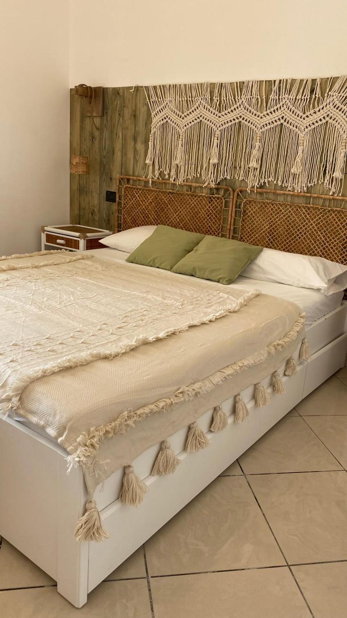 Giu Al Porto Apartment Salerno Ngoại thất bức ảnh